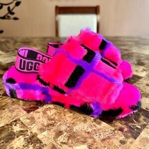 UGG Australia Kids Fluff Yeah Plaid Pink Black Print Slipper Sandals